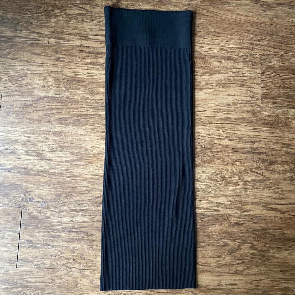 Aritzia Babaton long black ribbed tube skirt Size XS